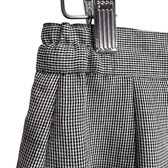 Vintage Houndstooth Size 8 Pleated Skirt Knee Length Professional Career Midi - Picture 8 of 9